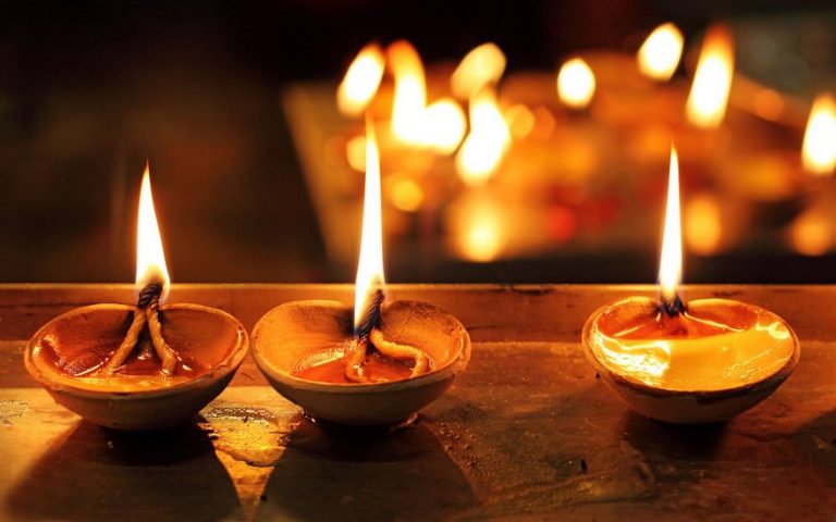 Reasons to Celebrate Diwali in Hinduism